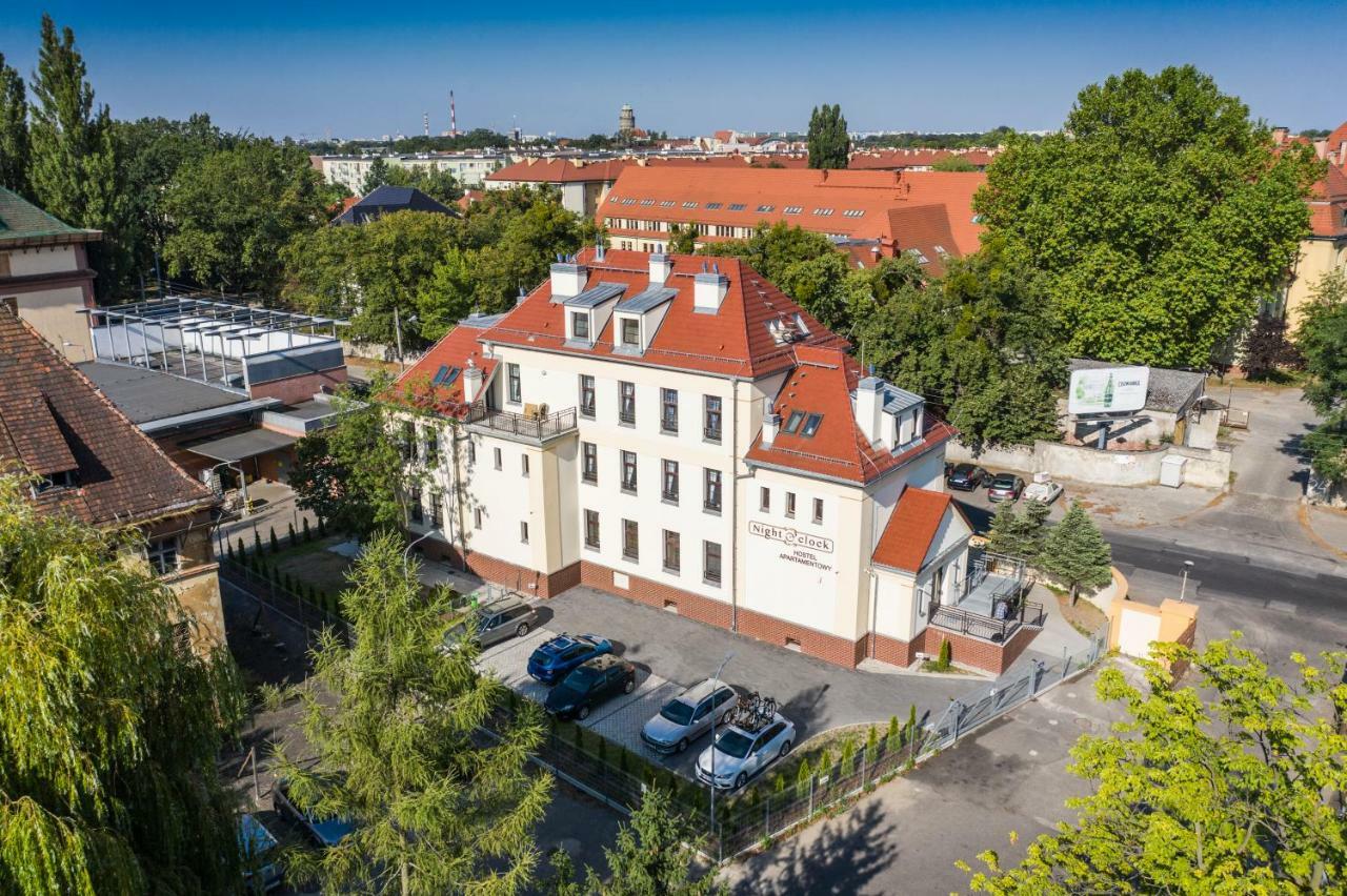 Hostel "Night O'Clock" - Restauracja, Parking I Darmowa Silownia - Wroclaw — Photos 2
